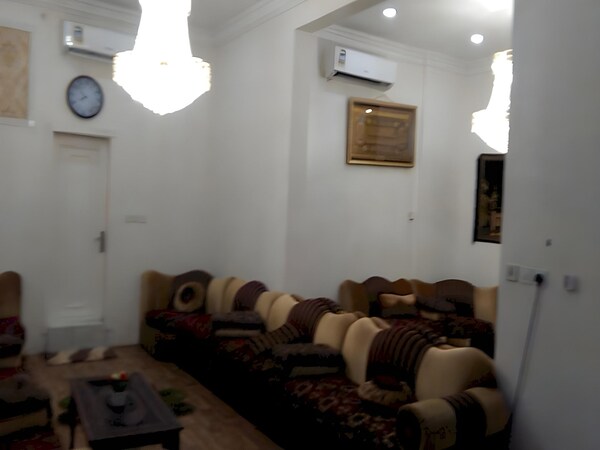 Kamar Kamar